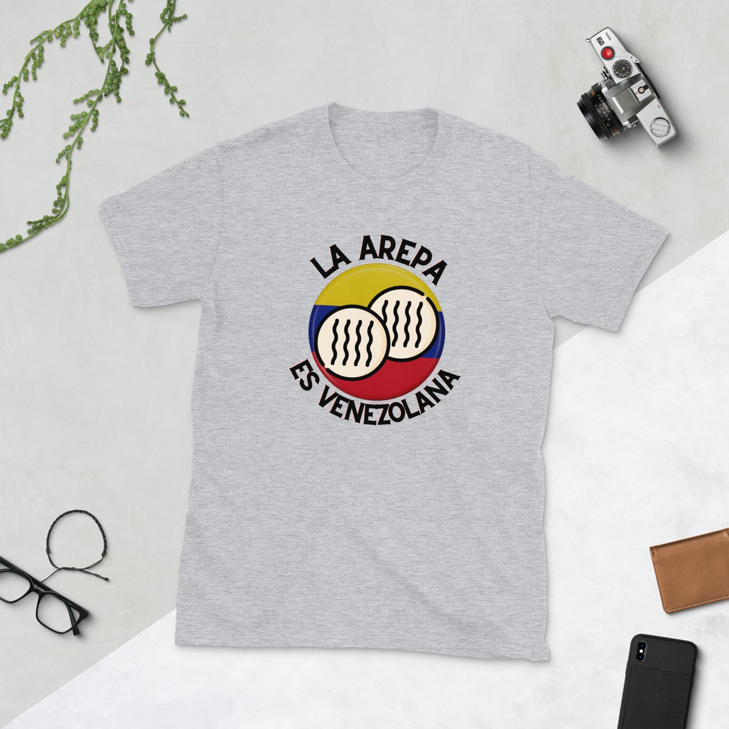 La arepa es Venezolana, I Love Arepa, Venezuela en USA, Venezuela shirt, Short-Sleeve Unisex T-Shirt