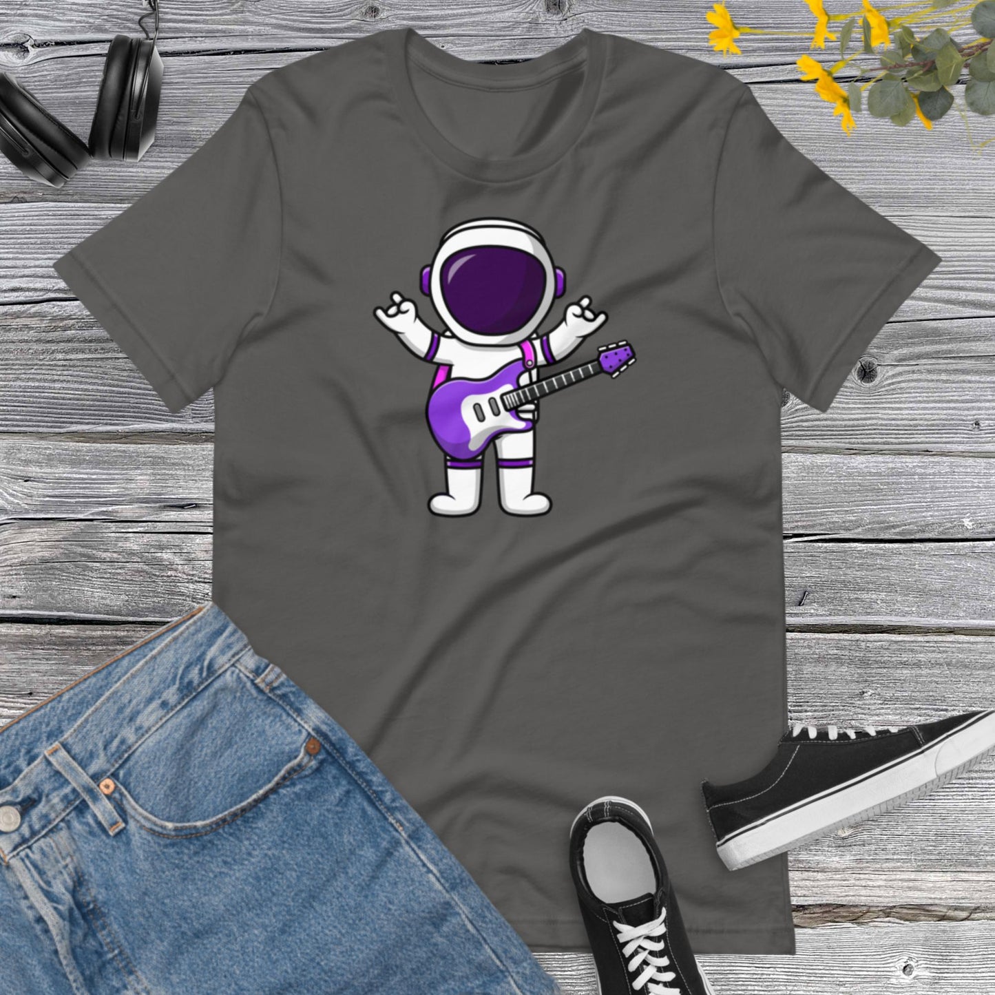 Astronaut Playing Electric Guitar Cartoon, I Love Musica, Guitar Lover, Cute Astronaut Unisex t-shirt