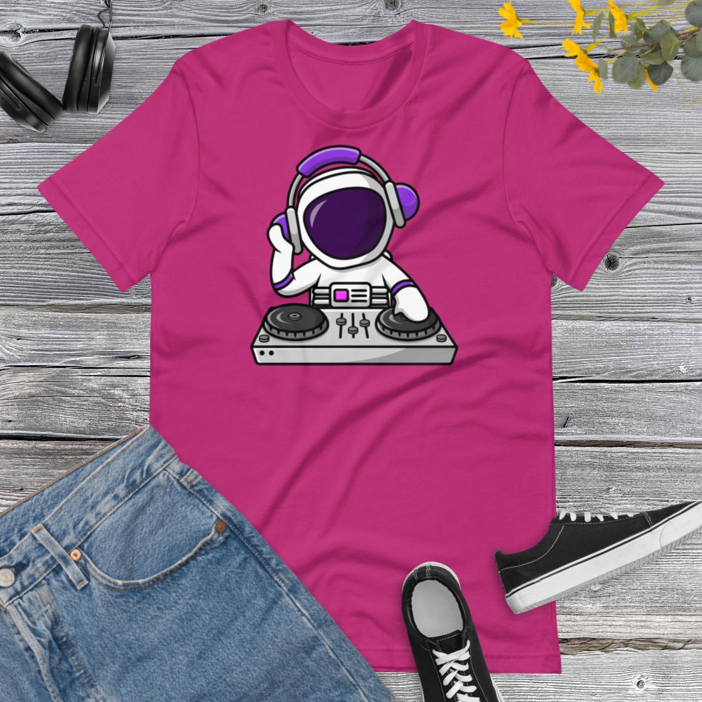 Astronaut Playing Dj Music, I Love Musica, Headphone Cartoon, Cute Astronaut Unisex t-shirt