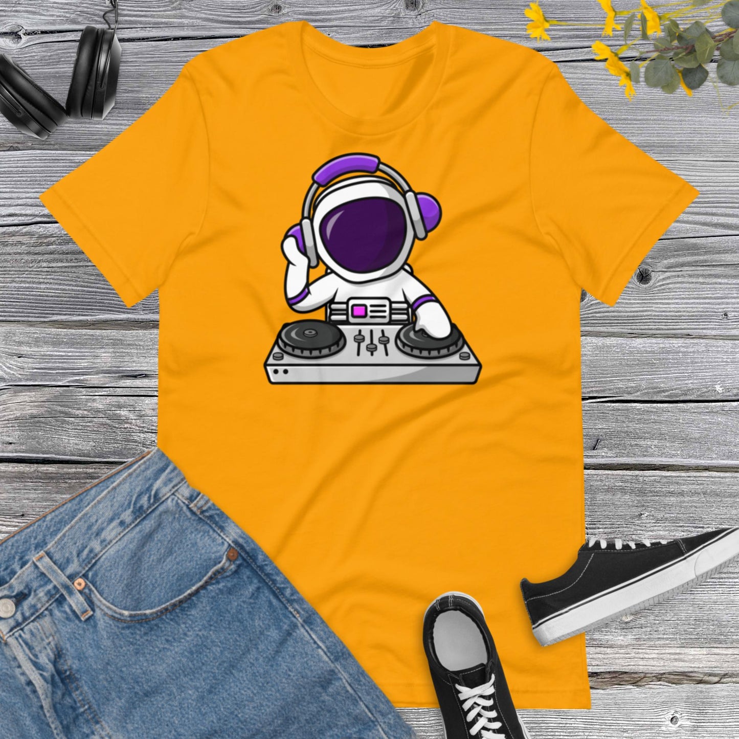 Astronaut Playing Dj Music, I Love Musica, Headphone Cartoon, Cute Astronaut Unisex t-shirt