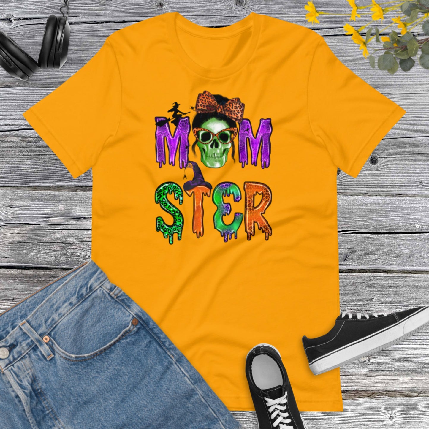 Momster Halloween, Halloween Hat, Halloween Mama, Spooky Mom, Happy Halloween, Mom Unisex t-shirt