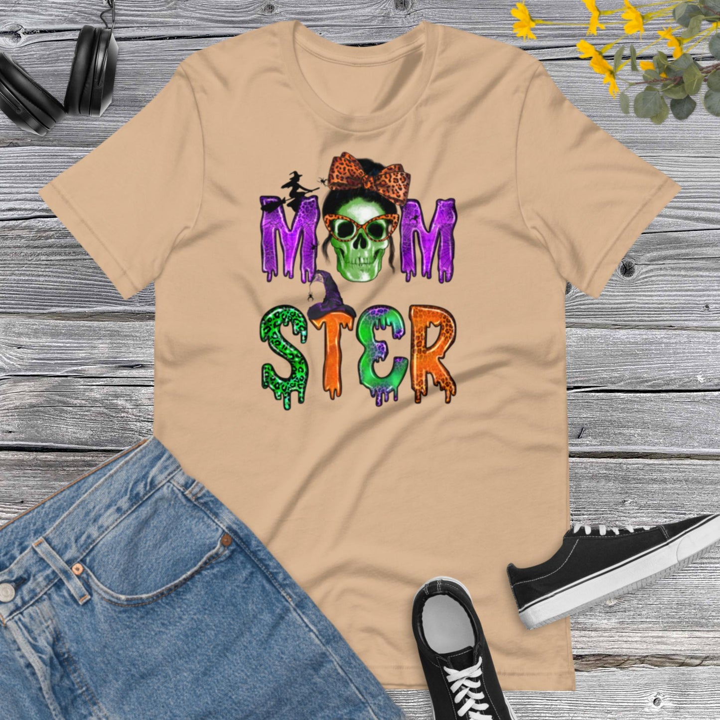 Momster Halloween, Halloween Hat, Halloween Mama, Spooky Mom, Happy Halloween, Mom Unisex t-shirt