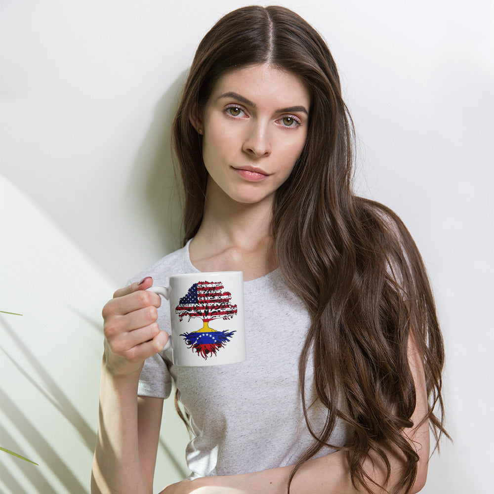 Beautiful Tree United States Venezuela Flags Countries Union, Venezuela en USA, Venezuelan born in USA White glossy mug