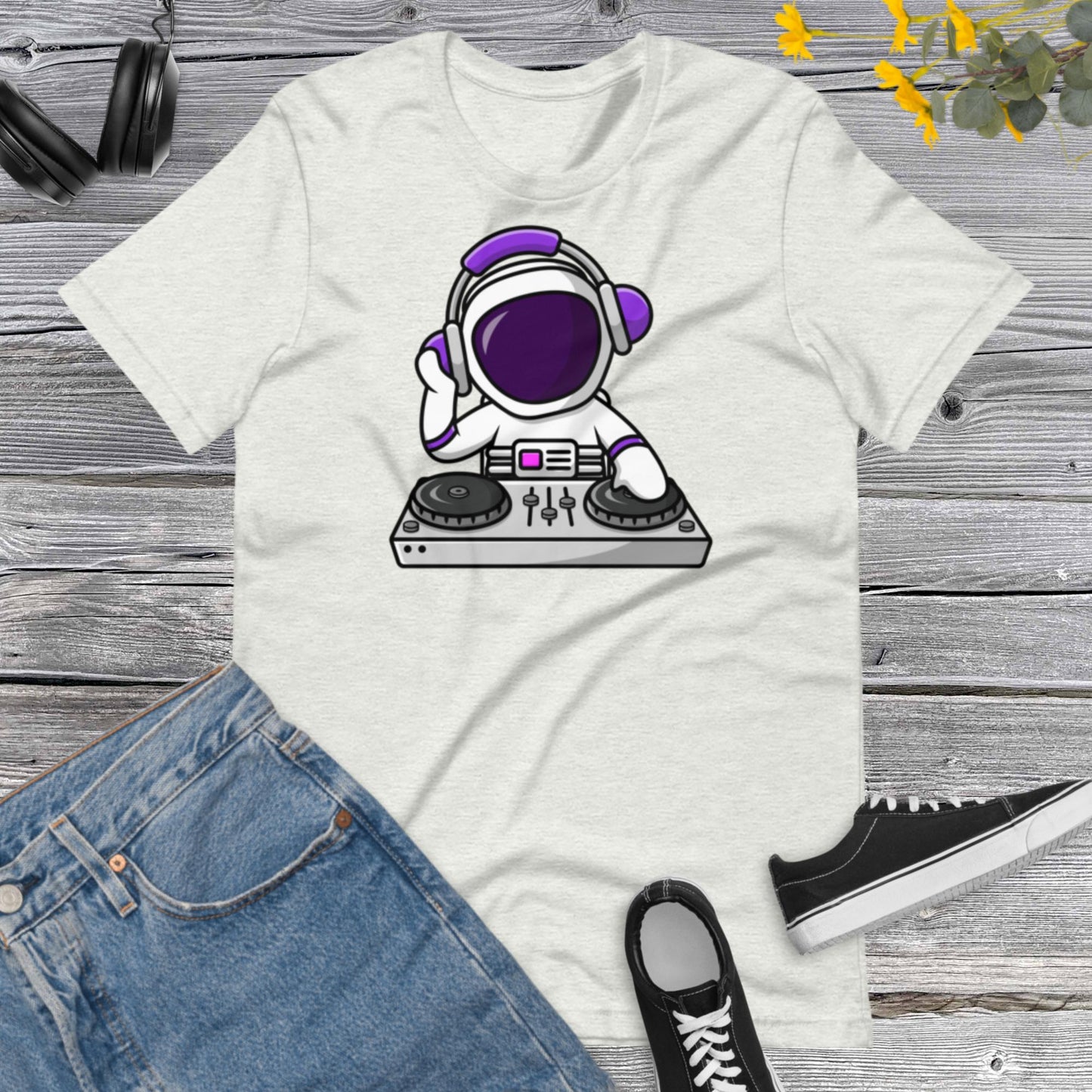 Astronaut Playing Dj Music, I Love Musica, Headphone Cartoon, Cute Astronaut Unisex t-shirt