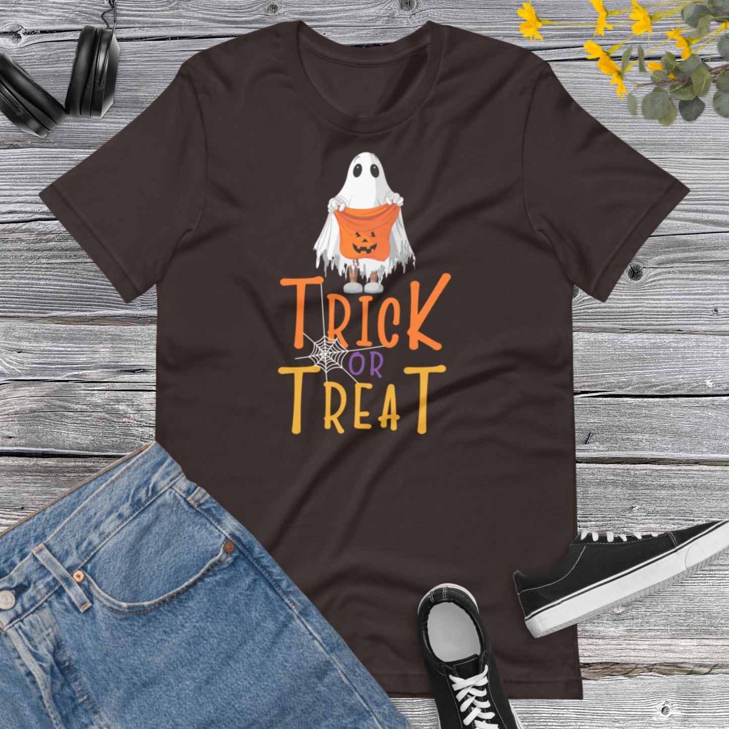 Trick or Treat Ghost Halloween Shirt, Halloween T-shirt, Ghost T-shirt, Trick or Treat, Spooky Unisex t-shirt