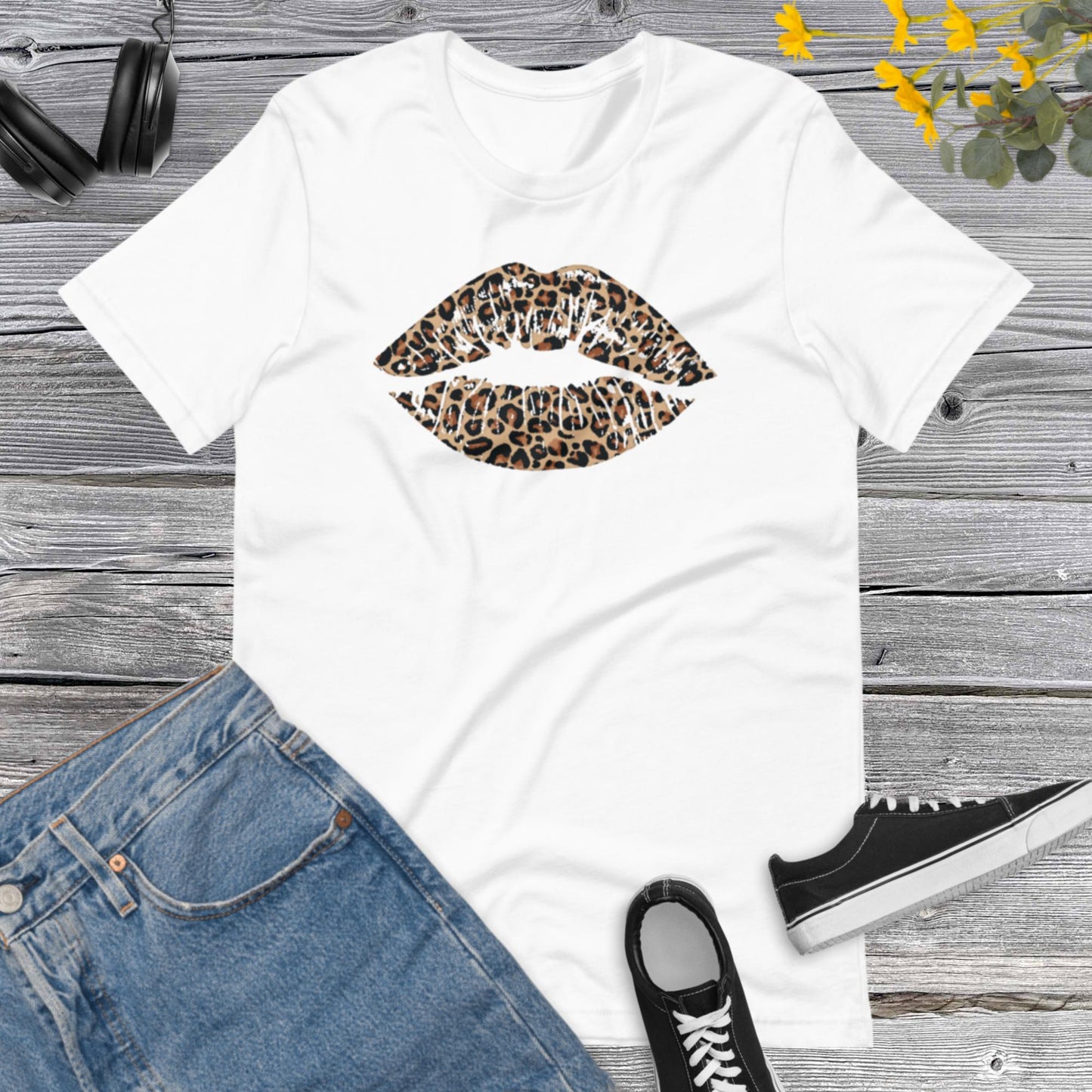 Super Cute Leopard Print Lips, Cheetah Print Lips, Leopard Lover Unisex t-shirt